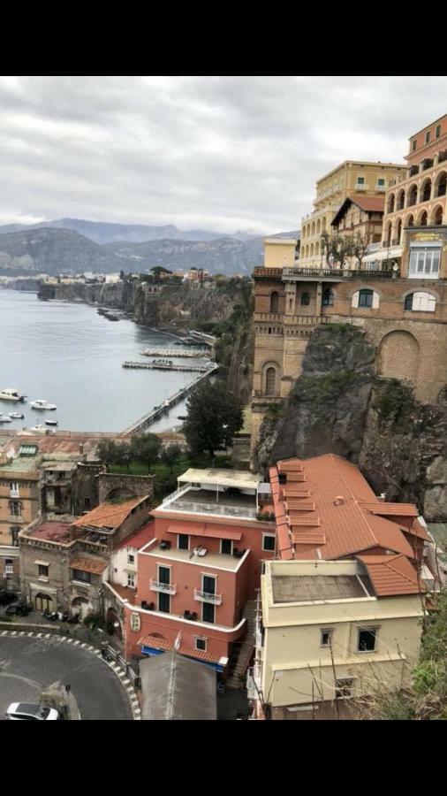 Rosy Monolocale Nel Centro Storico Di Torre Annunziata Di Fronte Scavi Oplonti Leilighet Eksteriør bilde