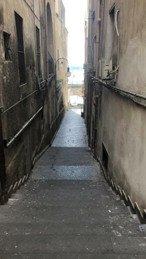 Rosy Monolocale Nel Centro Storico Di Torre Annunziata Di Fronte Scavi Oplonti Leilighet Eksteriør bilde