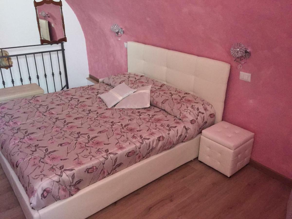 Rosy Monolocale Nel Centro Storico Di Torre Annunziata Di Fronte Scavi Oplonti Leilighet Eksteriør bilde